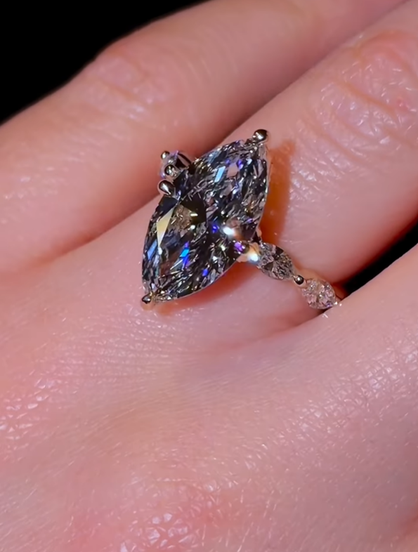 Elena Baguette Ring (Size 7)