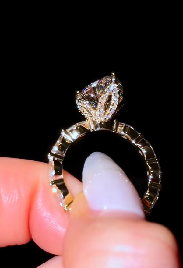 Elena Baguette Ring (Size 7)