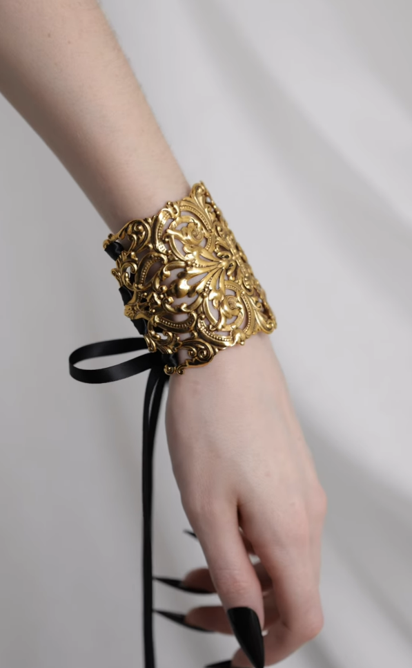 Regal Lace Adjustavble Cuff