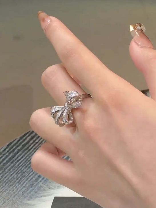 Etoile Bow Ring