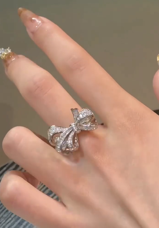 Etoile Bow Ring