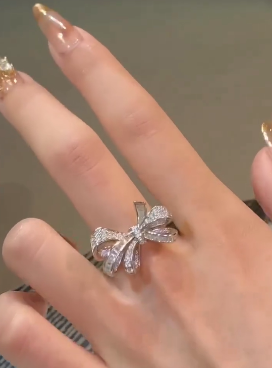 Etoile Bow Ring