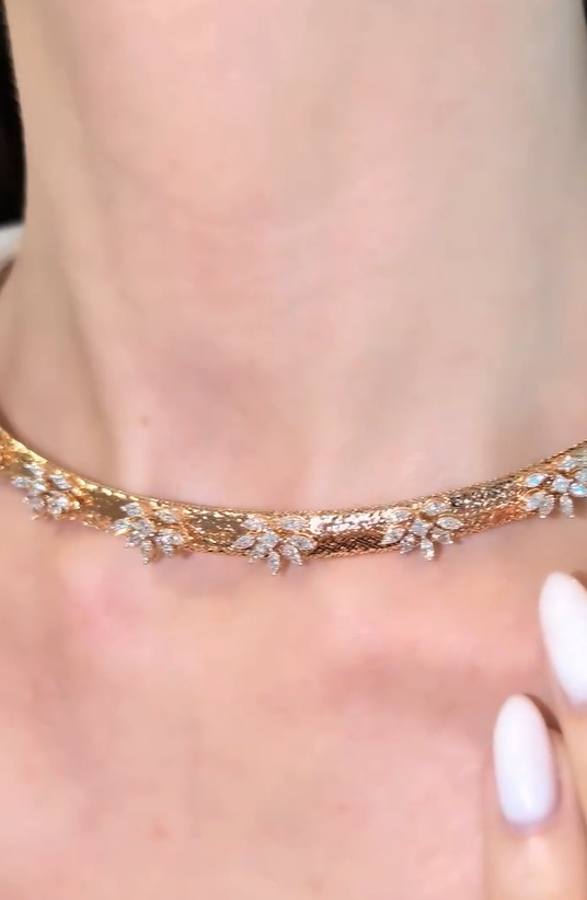 Laurel Necklace & Earrings Set