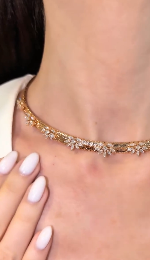 Laurel Necklace & Earrings Set