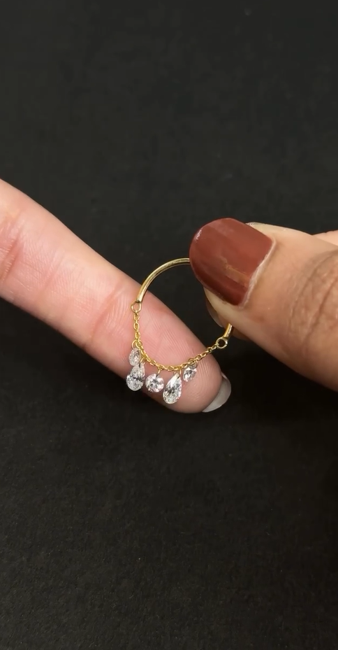 Drizzle Kiss Ring (Size 7)