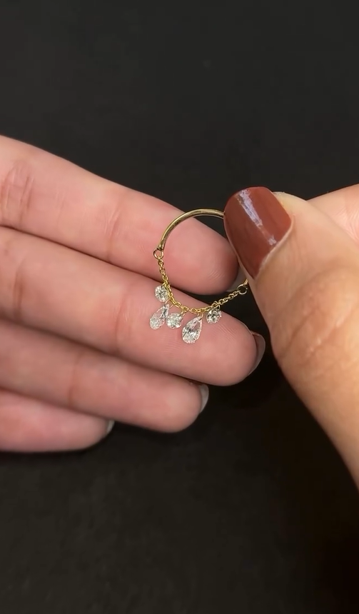 Drizzle Kiss Ring (Size 7)