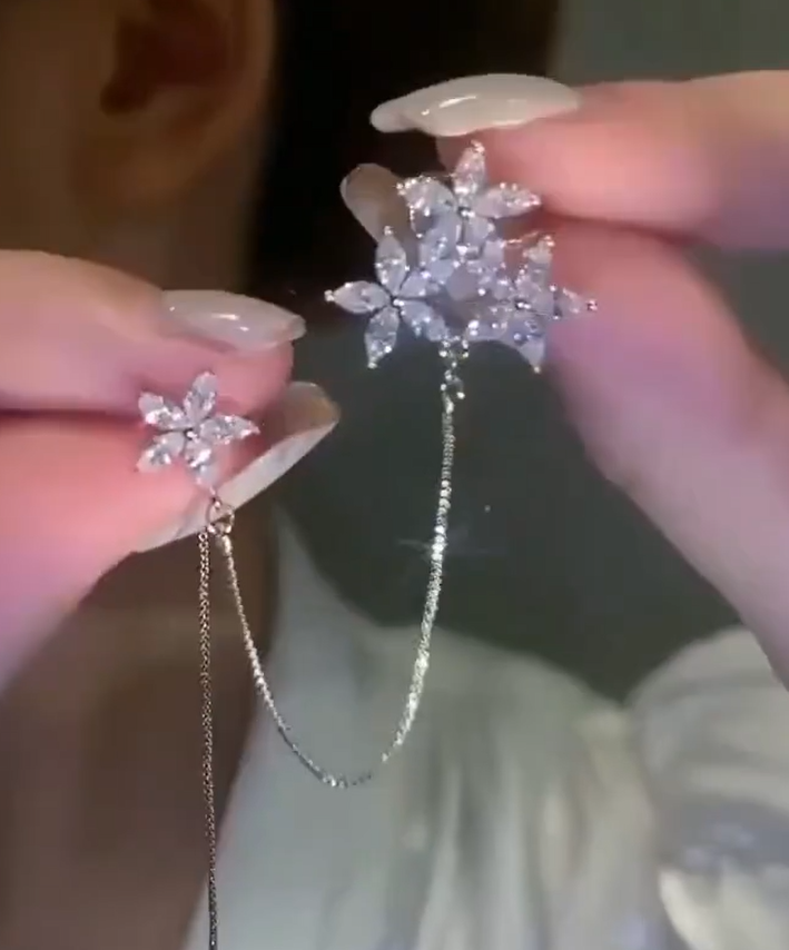 Eirielle Vine Ear Cuff