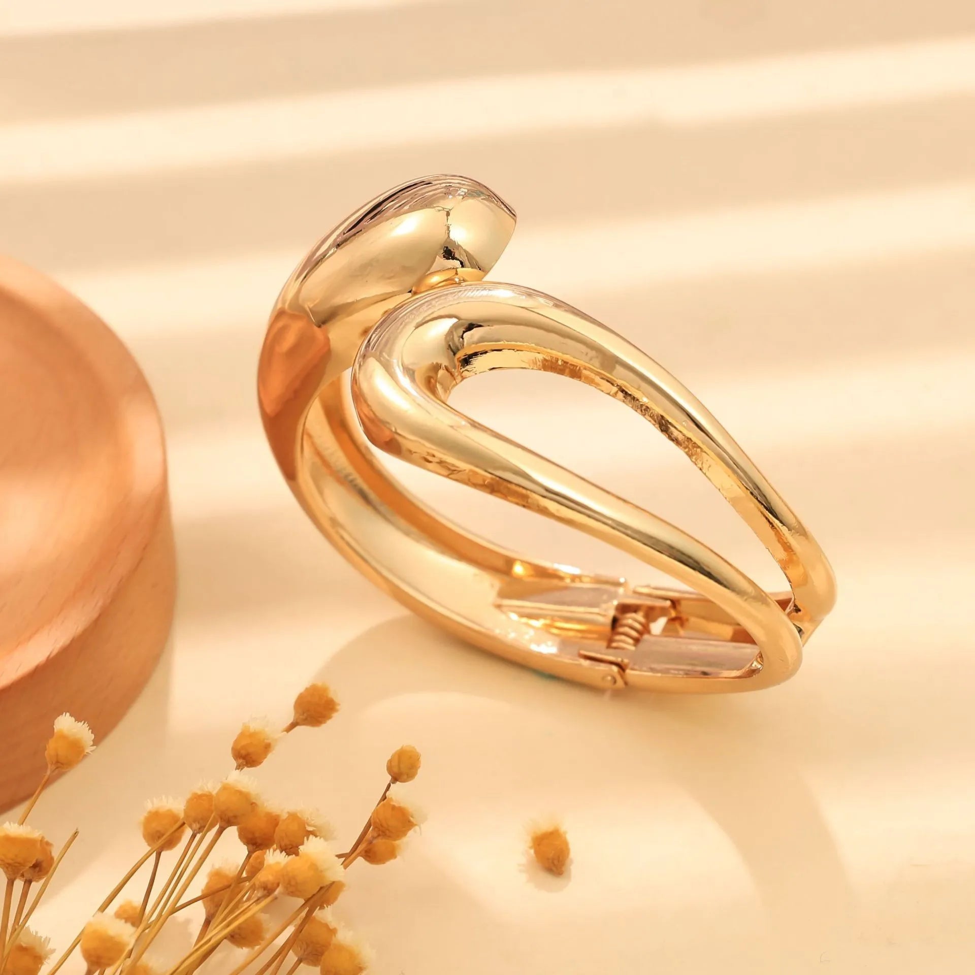 Aura Curve Cuff Bracelet