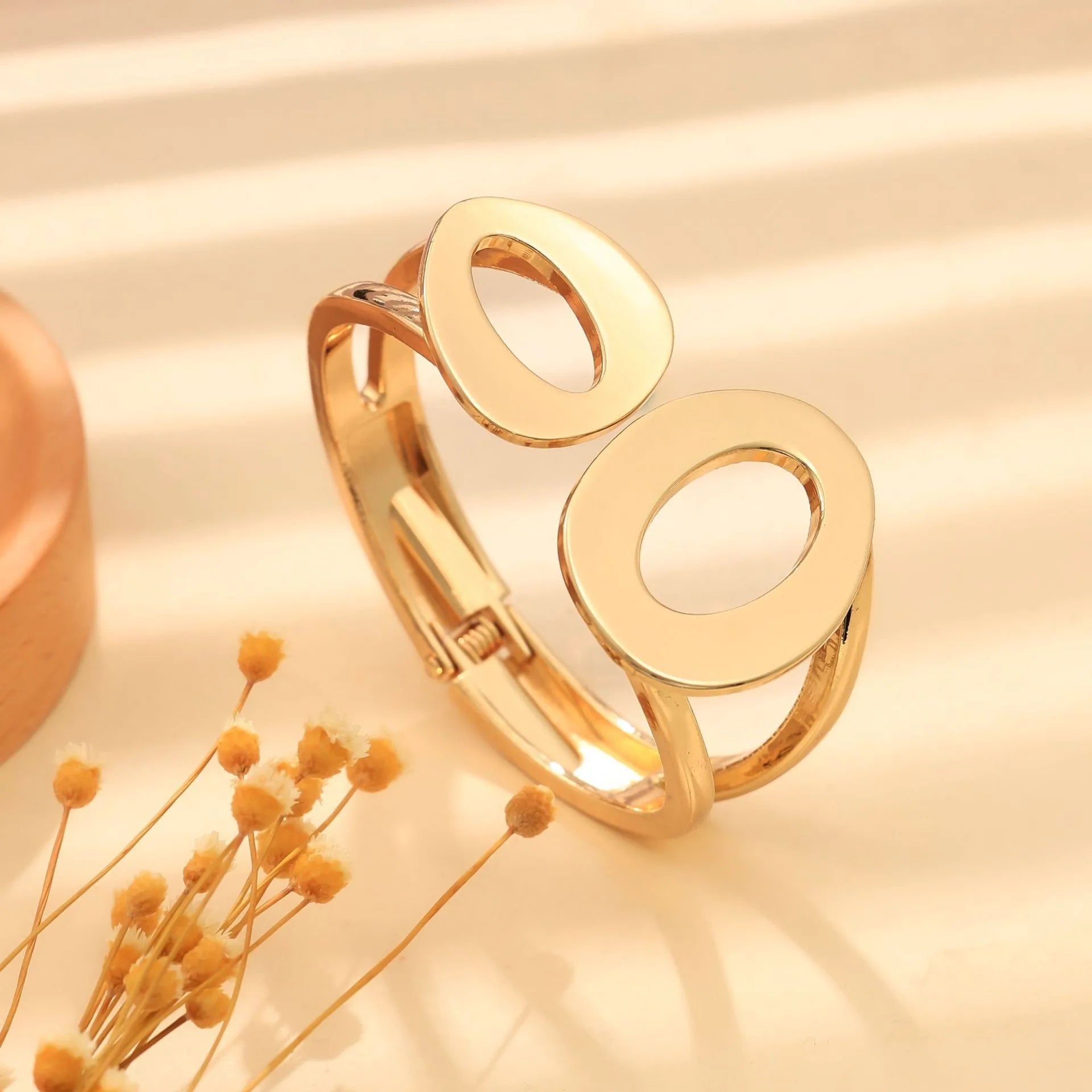 Aura Curve Cuff Bracelet