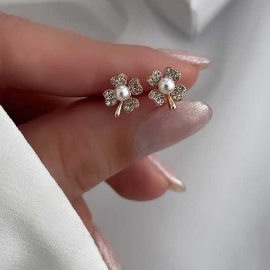 Sparkling Crystal Clover Stud Earrings for Women