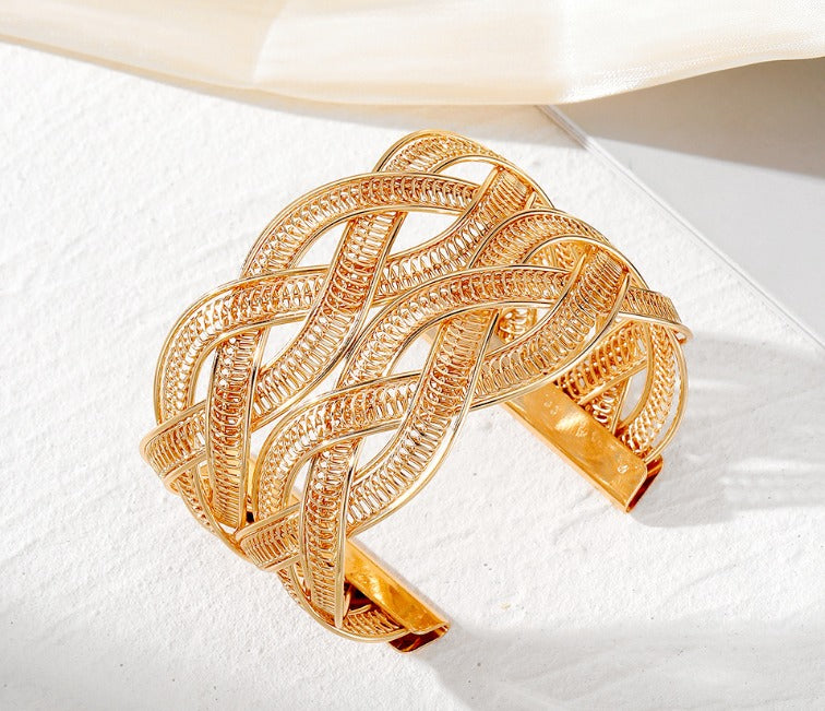 Isabella's Woven Gold Cuff