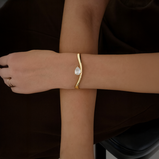 Elara Heartline Bracelet