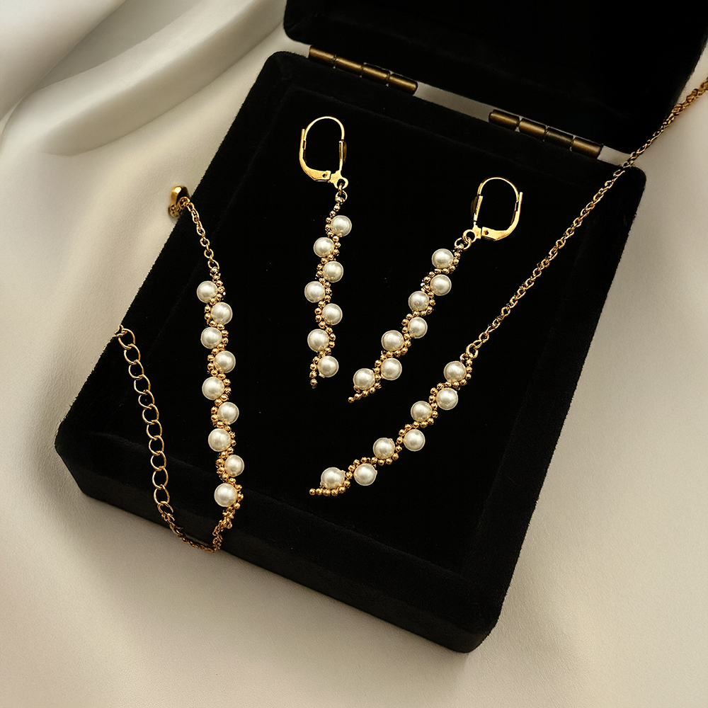 Ayra Pearl Whisper Jewelry Set