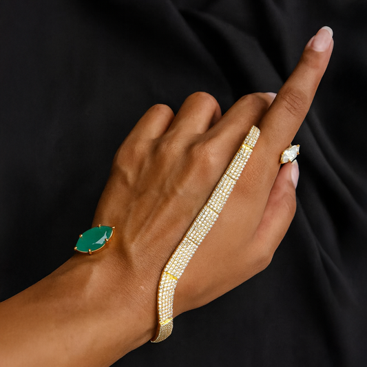 Soraya Emerald Hand Harness