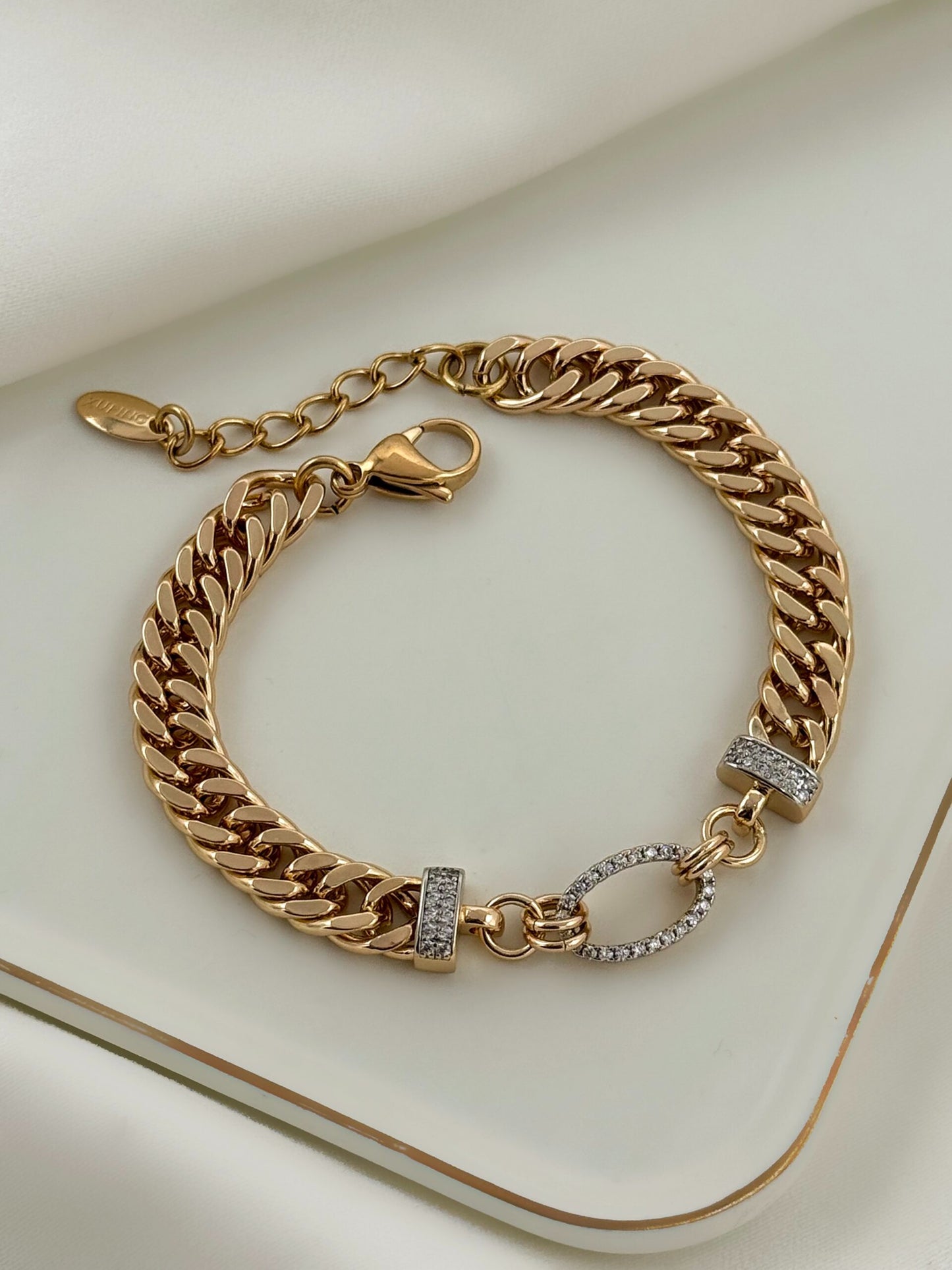 Kaia Textured Gold Chain Link Bracelet