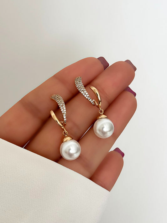 Siena Modern Pearl Hook Earrings in Gold