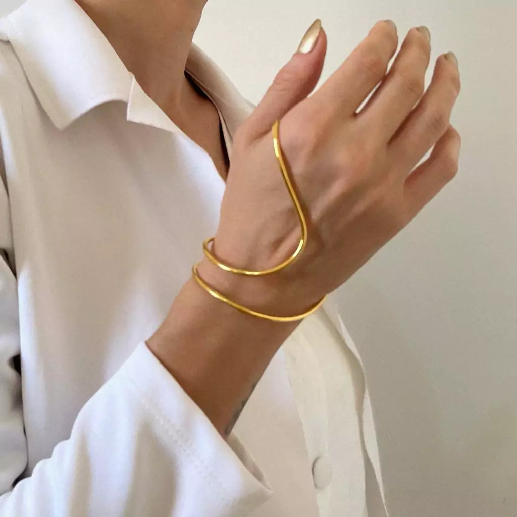 Zoya Spiral Hand  Cuff