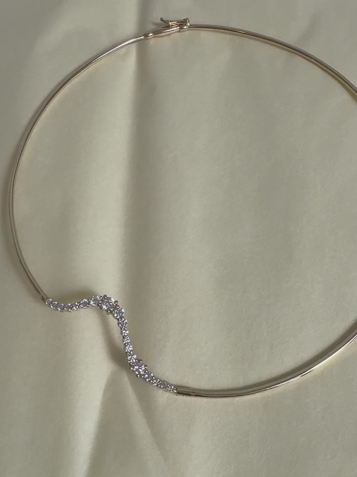 Mireille Wave Collar
