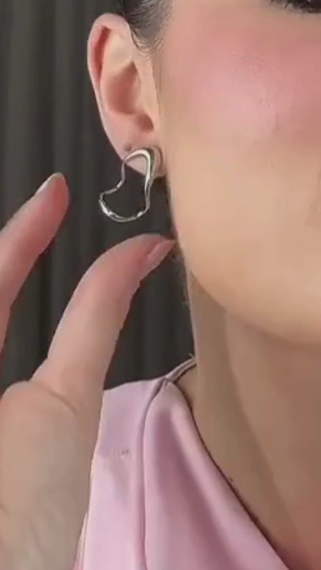 Elvienne Sculpted Heart Ear Cuff Earrings