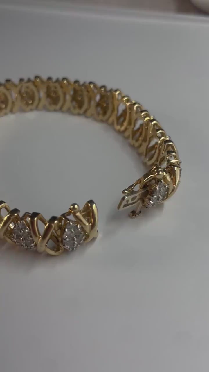 Virelia Crystal Embrace Bracelet