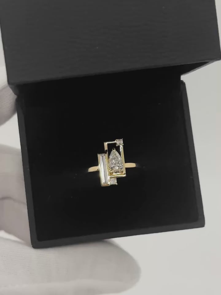 Split Prism Ring (Size 7)