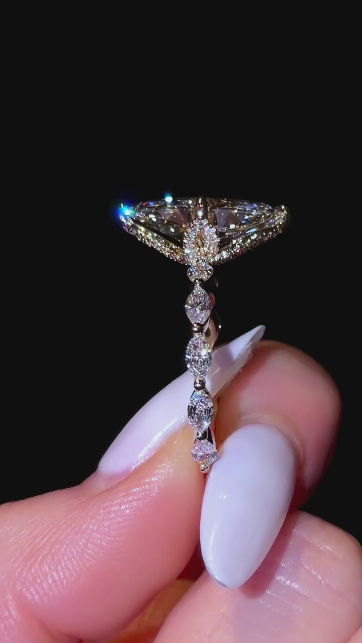 Elena Baguette Ring (Size 7)